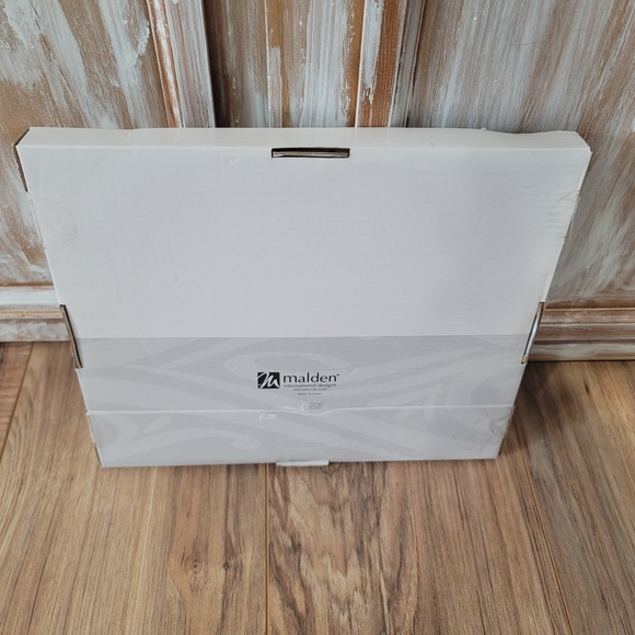 NWT Picture Frame - Picture 4 of 6